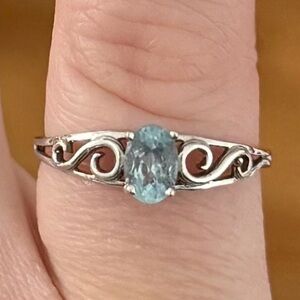 Estate 10K White Gold Genuine Aquamarine Filigree Ring Size 7 -  1.30 Grams
